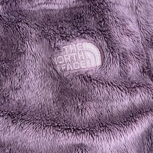 North Face Women’s fleece jacket size small.